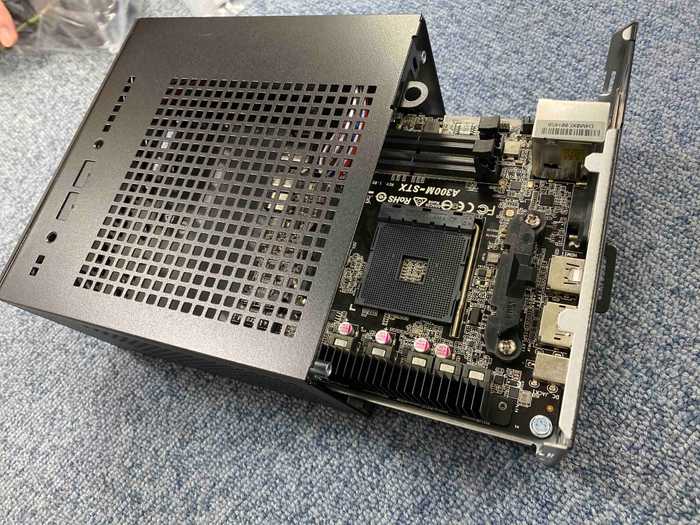 マザーボード開封